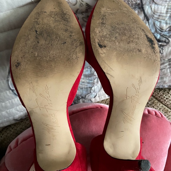 Marc Fisher - Picture 3 of 4